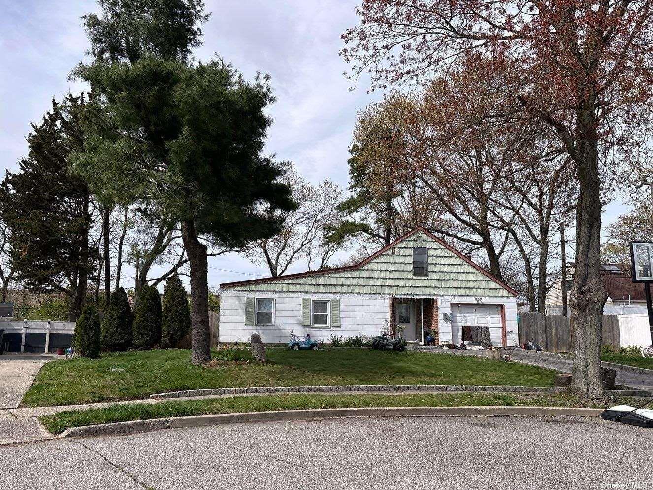 3 Hillberry Cir, Holbrook, NY 11741, USA property photo