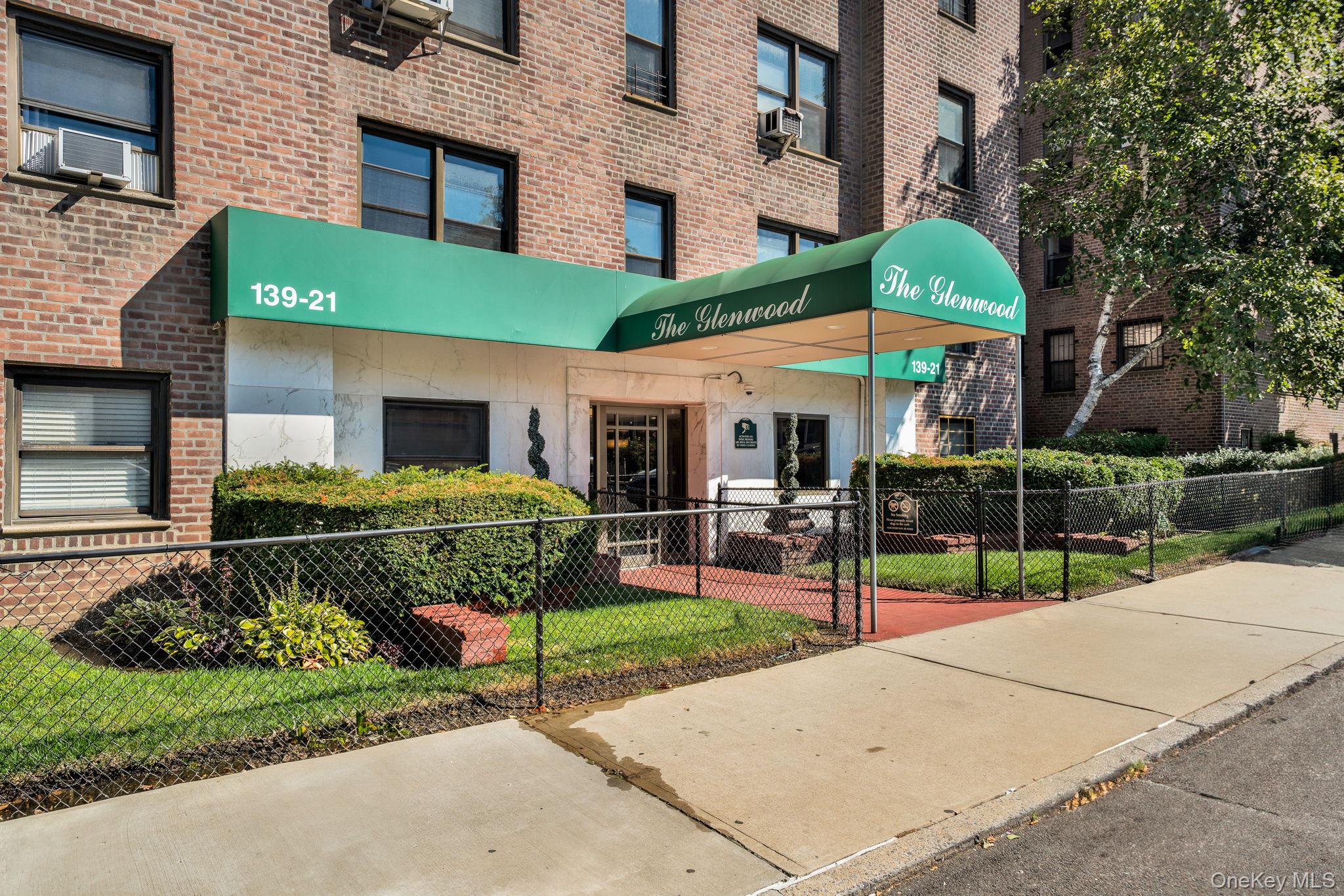 139-21 85th Dr, Jamaica, NY 11435, USA property photo