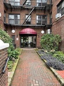 72-34 Austin St, Forest Hills, NY 11375, USA property photo