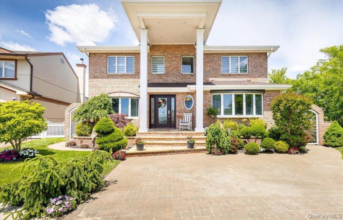 189 Philips Pl, Oceanside, NY 11572, USA property photo