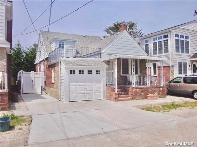 111 Inwood Ave, Point Lookout, NY 11569, USA property photo