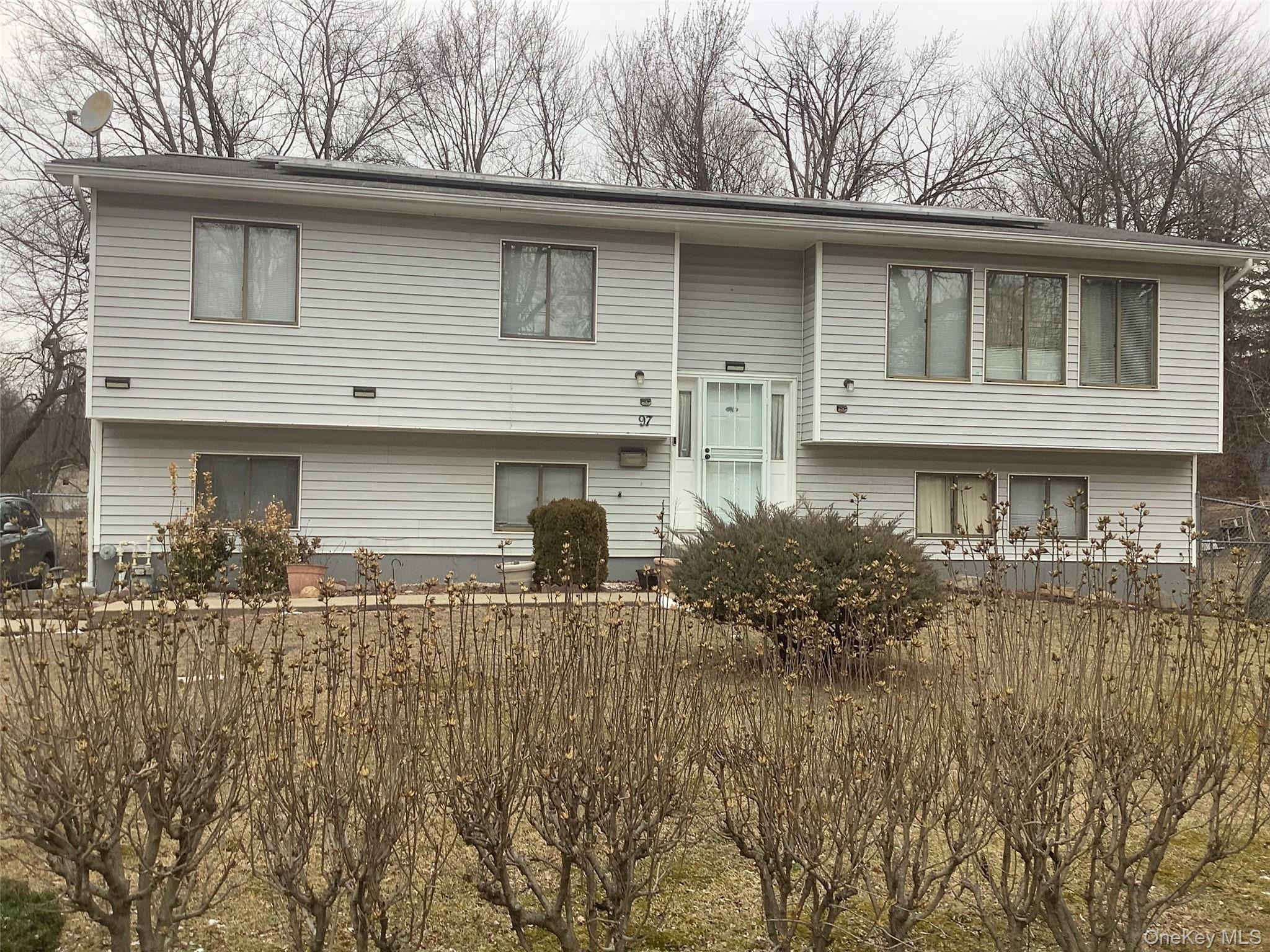 97 Eckerson Ln, Spring Valley, NY 10977, USA property photo