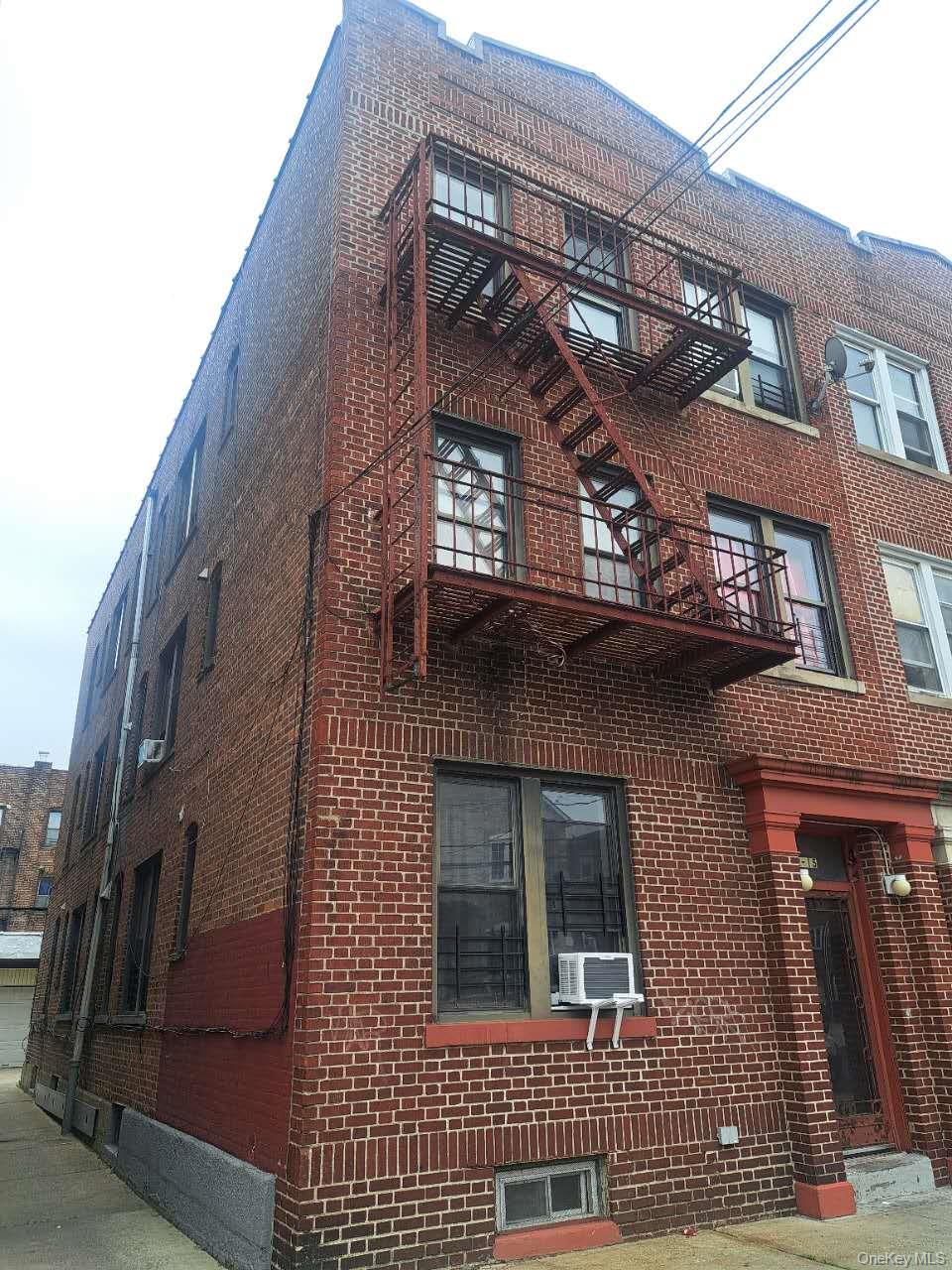 42-15 164th St, Flushing, NY 11358, USA property photo