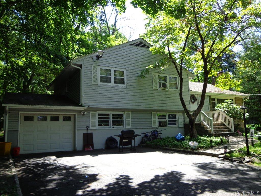 286 Spook Rock Rd, Suffern, NY 10901, USA property photo