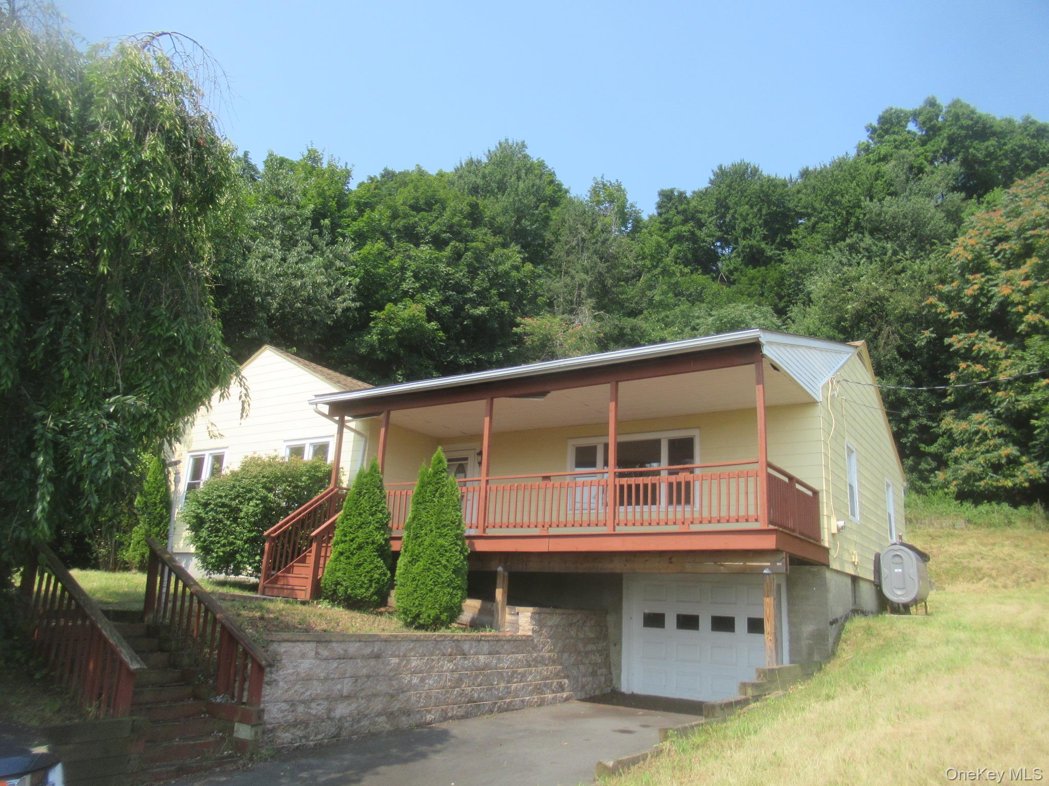 33 Meadow Ave, Chester, NY 10918, USA property photo