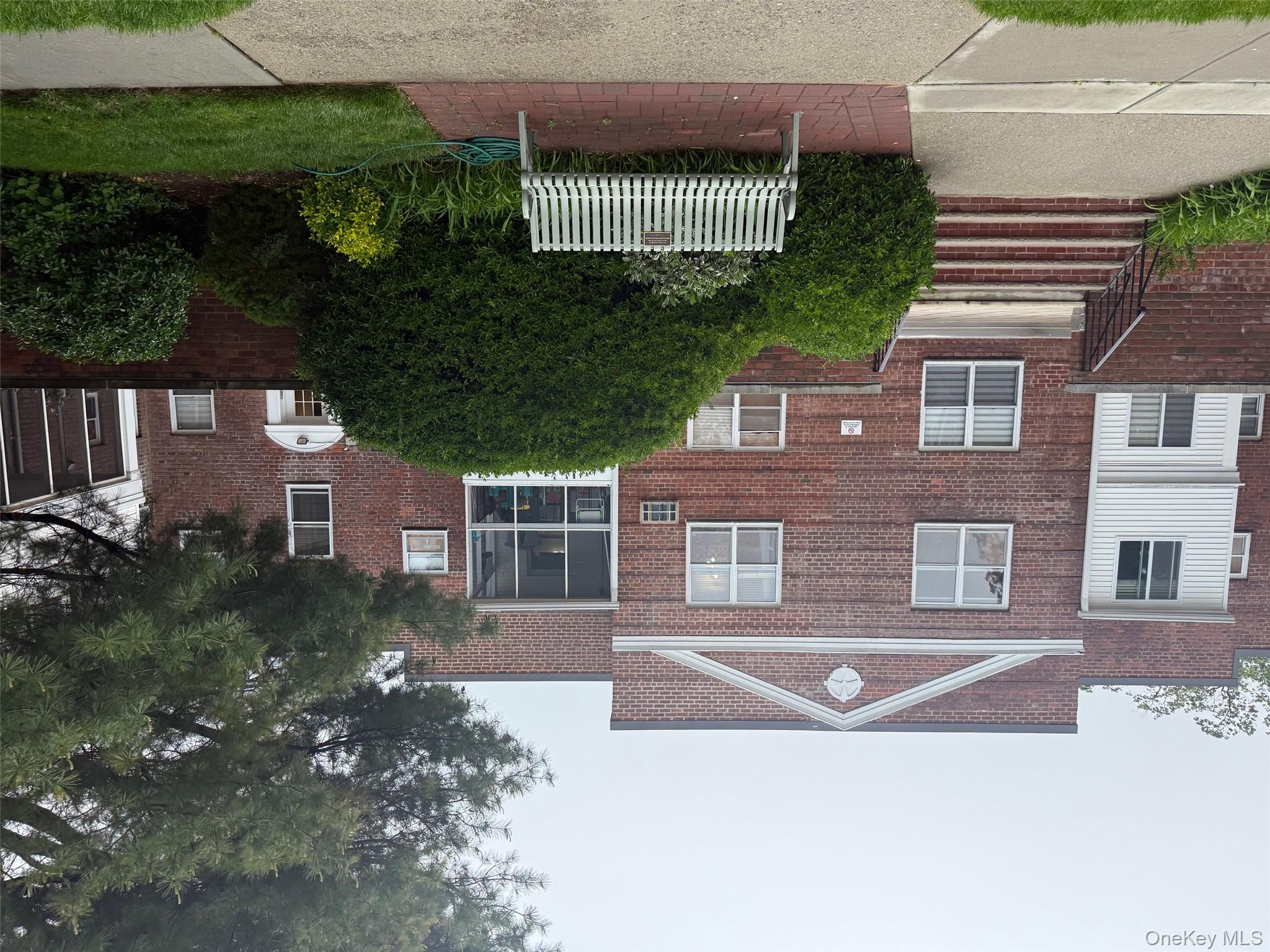 284 Central Avenue Unit D-6 Lawrence, NY 11559 property photo