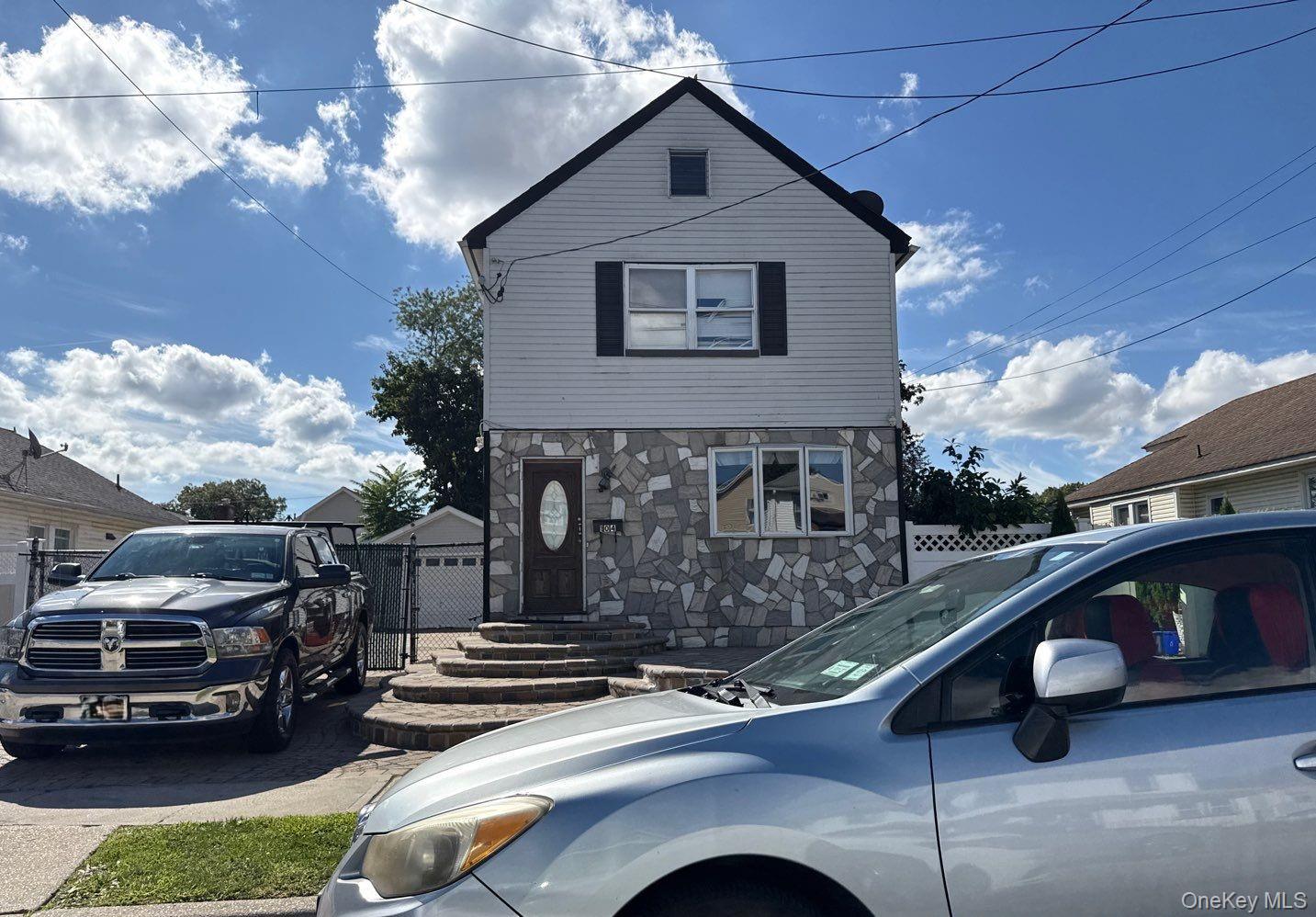 104 E Pennywood Ave, Roosevelt, NY 11575, USA property photo