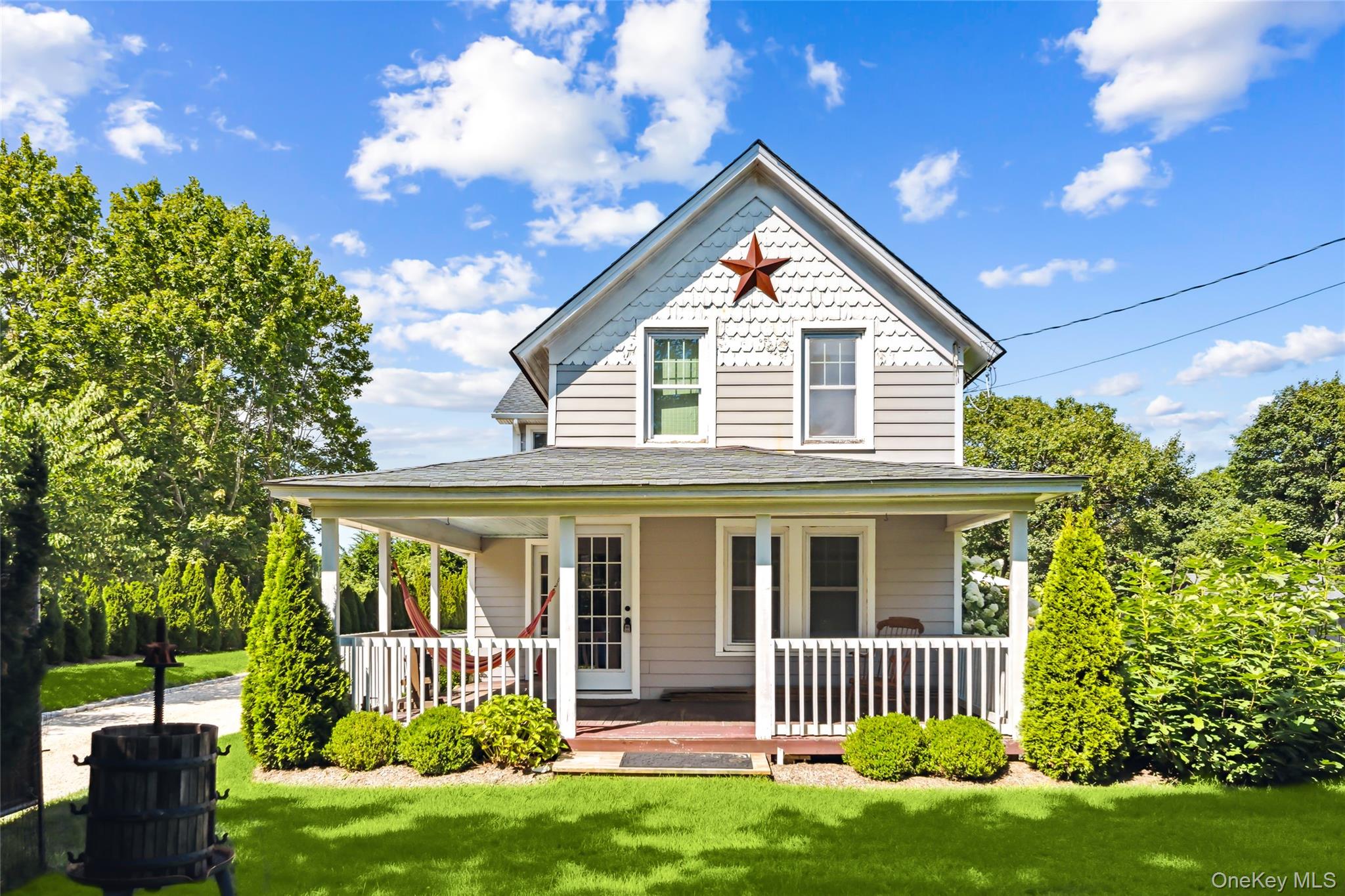 148 Montauk Hwy, Westhampton, NY 11977, USA property photo