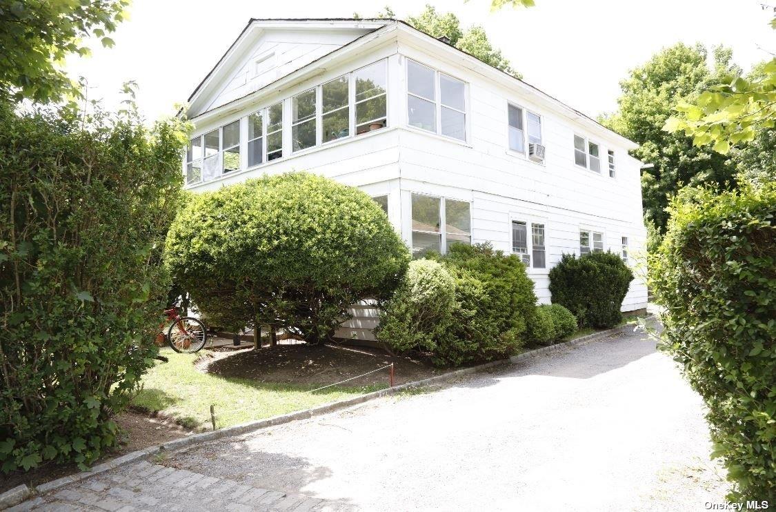 39 Halsey Ave, Southampton, NY 11968, USA property photo