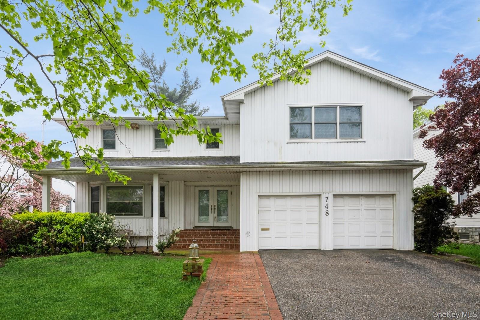 748 Sherwood St, Valley Stream, NY 11581, USA property photo