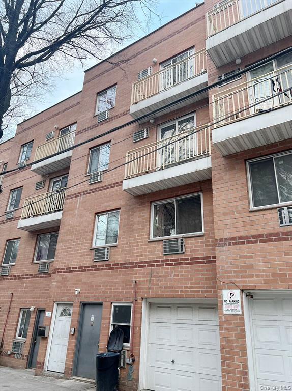 35-09 Leavitt St, Flushing, NY 11354, USA property photo