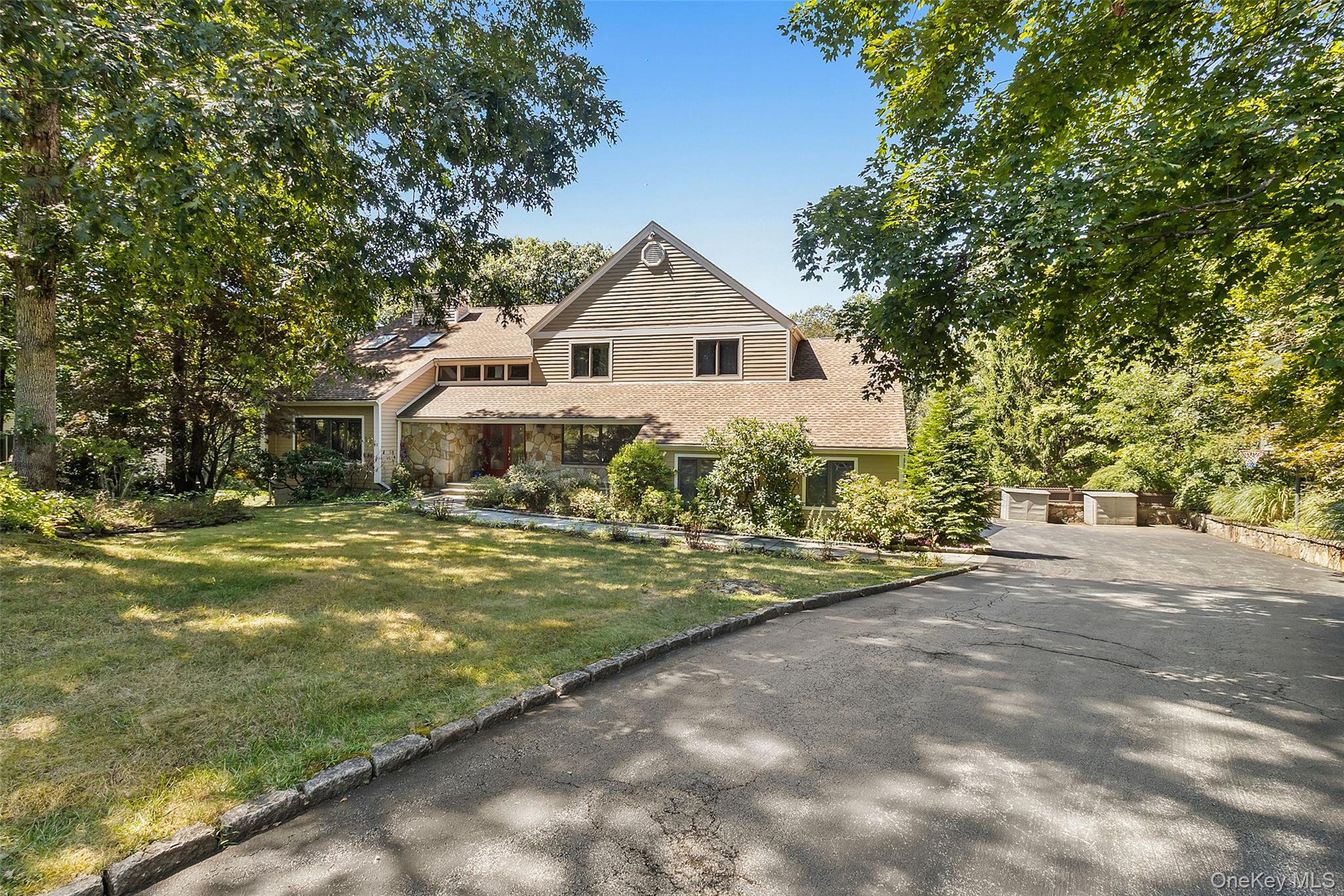 Katonah, NY 10536, USA property photo