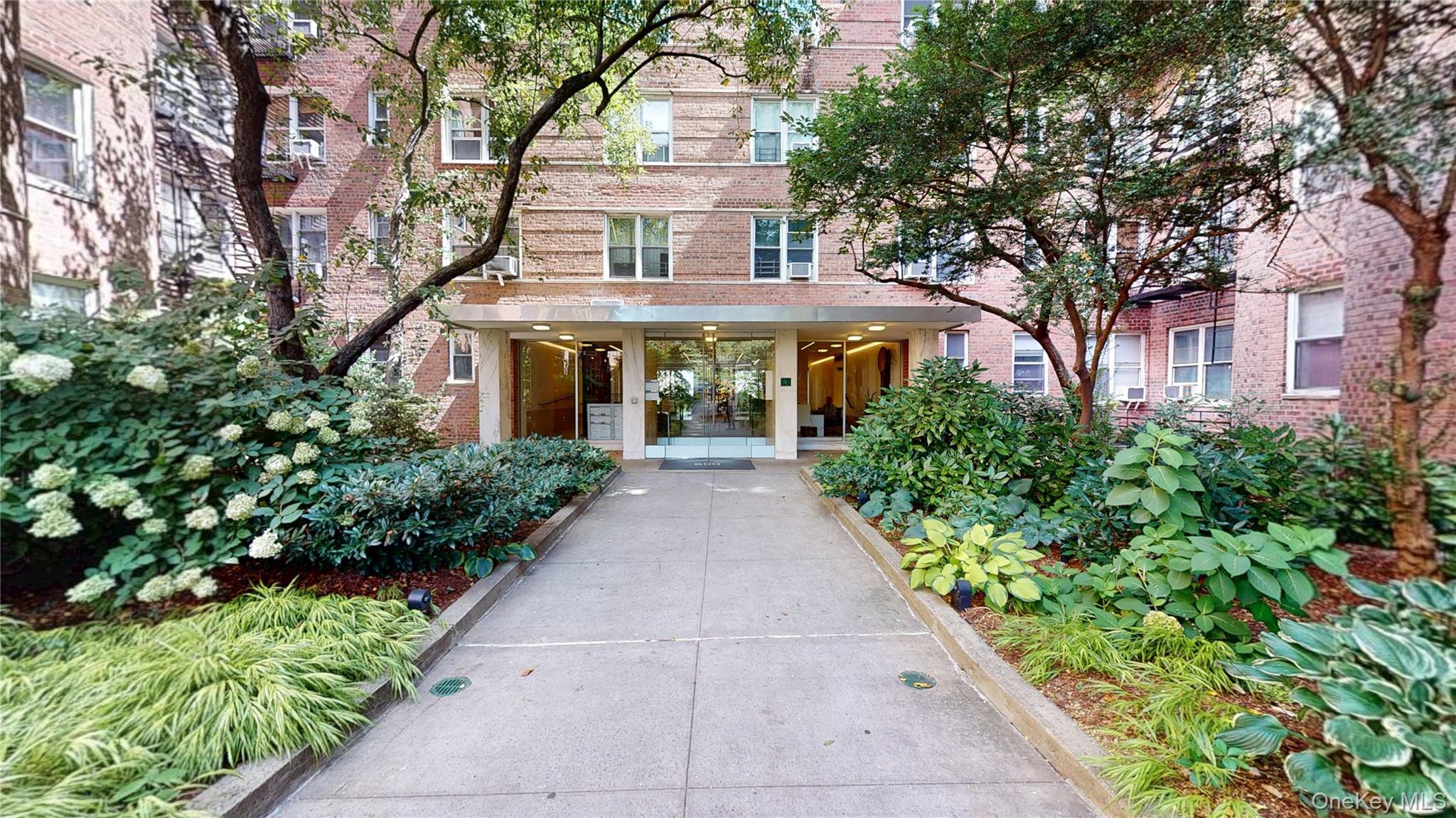 800 Grand Concourse, Bronx, NY 10451, USA property photo