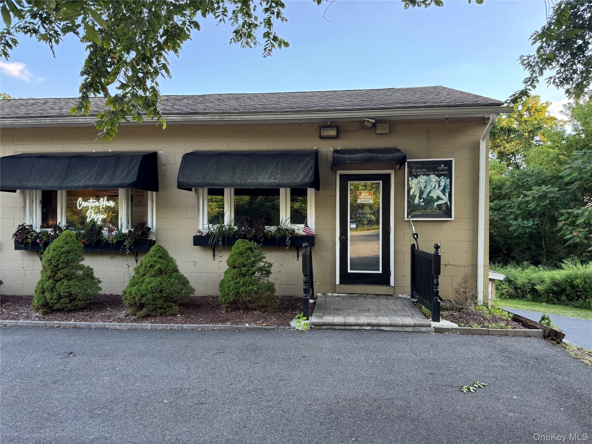 1050 NY-211, Middletown, NY 10941, USA property photo