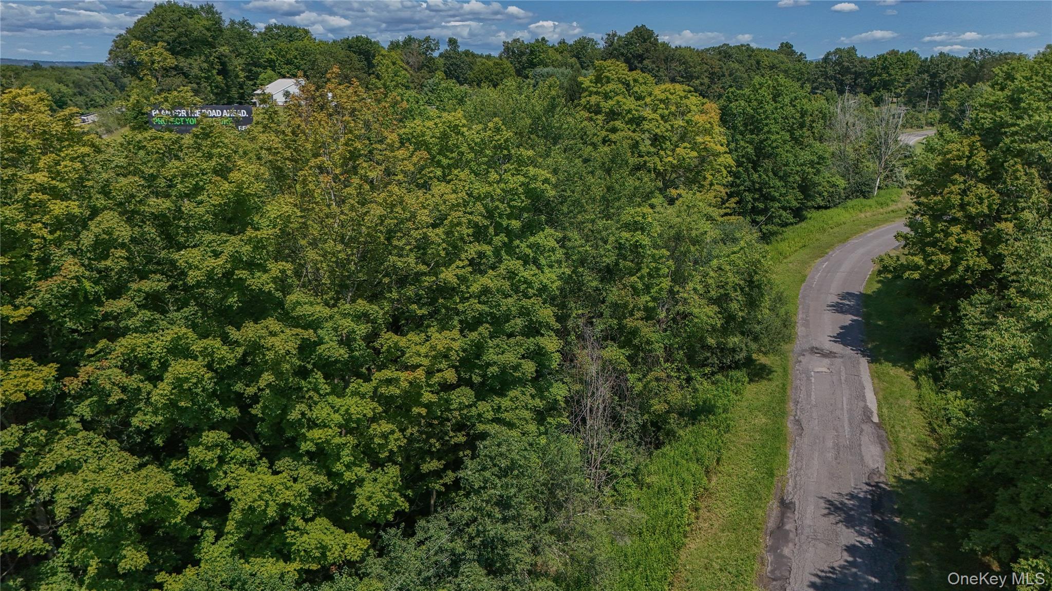 211 Midland Lake Rd, Middletown, NY 10941, USA property photo