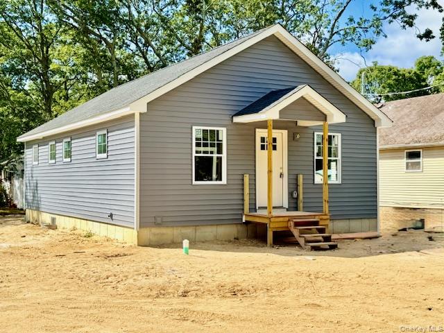 114 Bedford Ave, Mastic, NY 11950, USA property photo