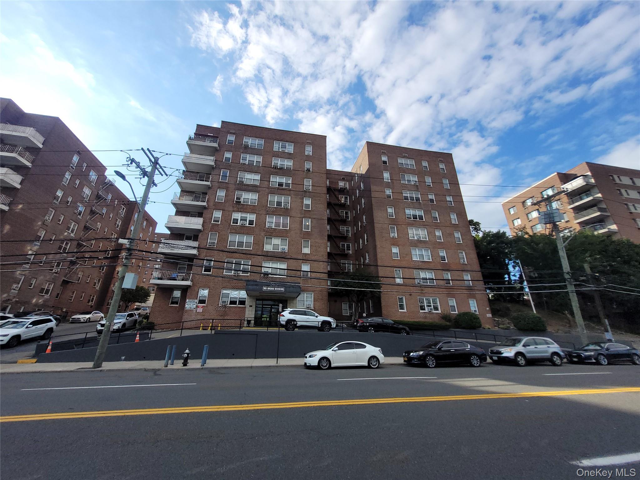 365 Bronx River Road Unit 1H Yonkers, NY 10704 property photo