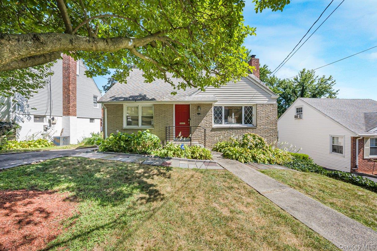 104 Lefferts Rd, Yonkers, NY 10705, USA property photo