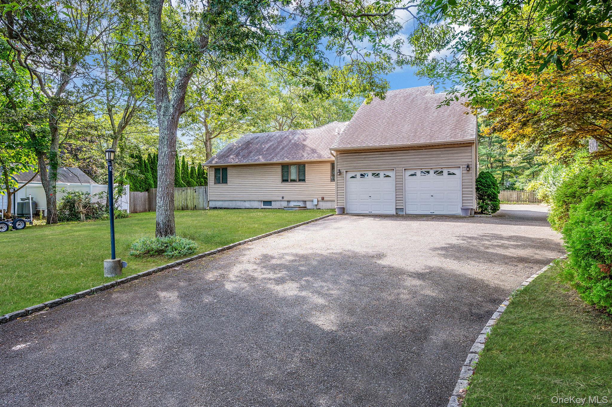 Hampton Bays, NY 11946, USA property photo