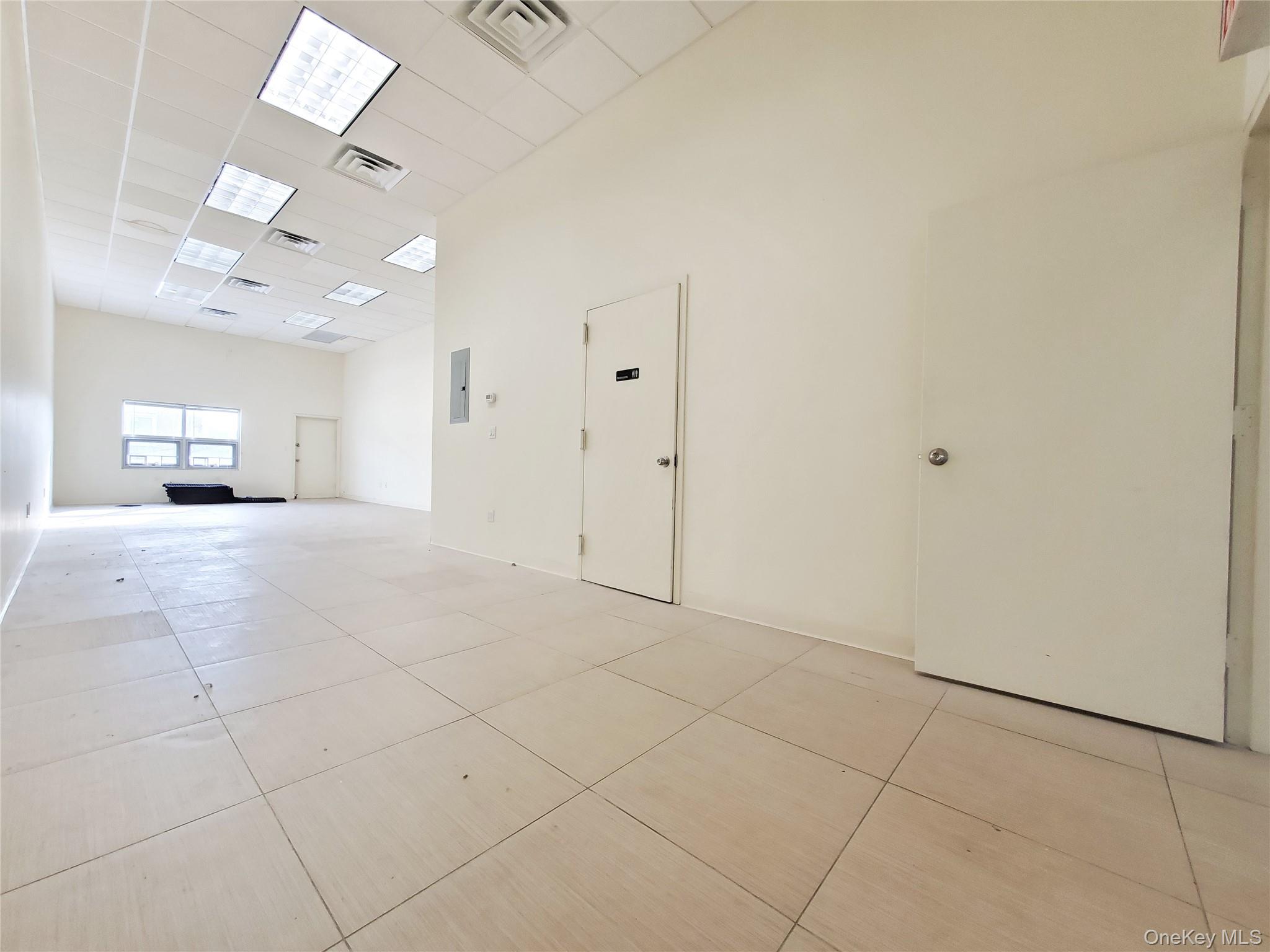 61-12 220th St, Bayside, NY 11364, USA property photo