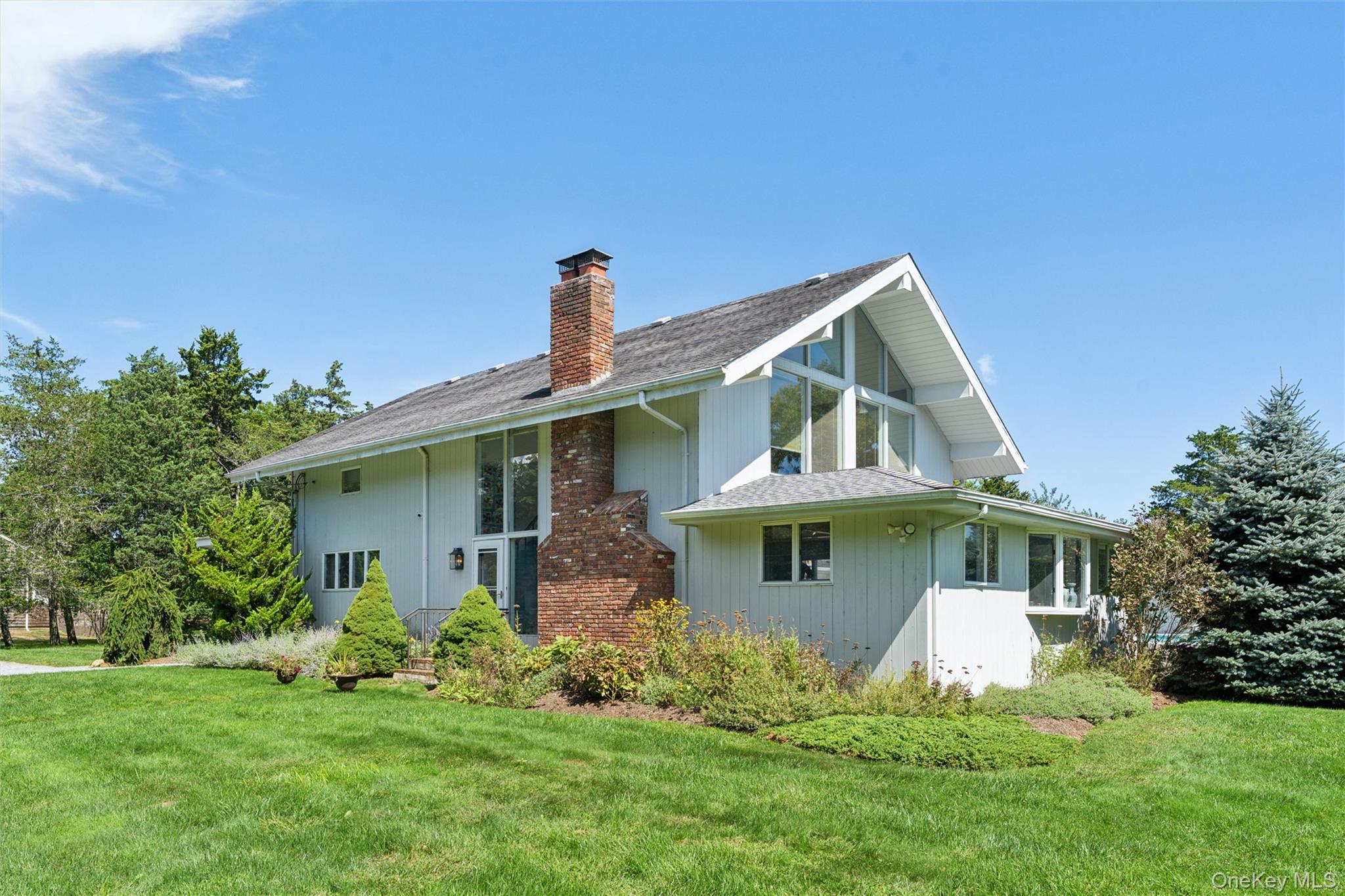 18 Quogo Neck Ln, Quogue, NY 11959, USA property photo