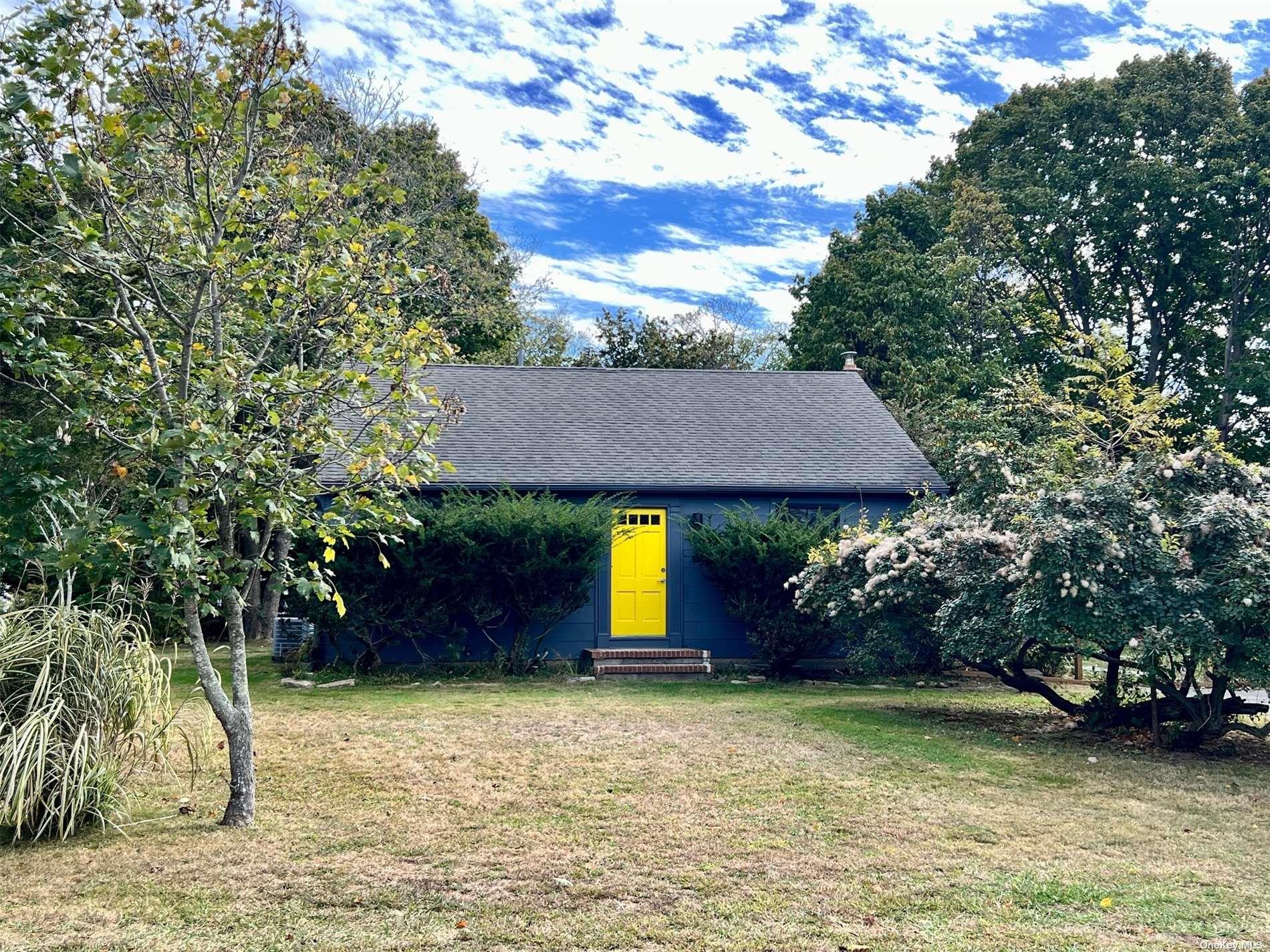 285 Oyster Ponds Ln, Orient, NY 11957, USA property photo