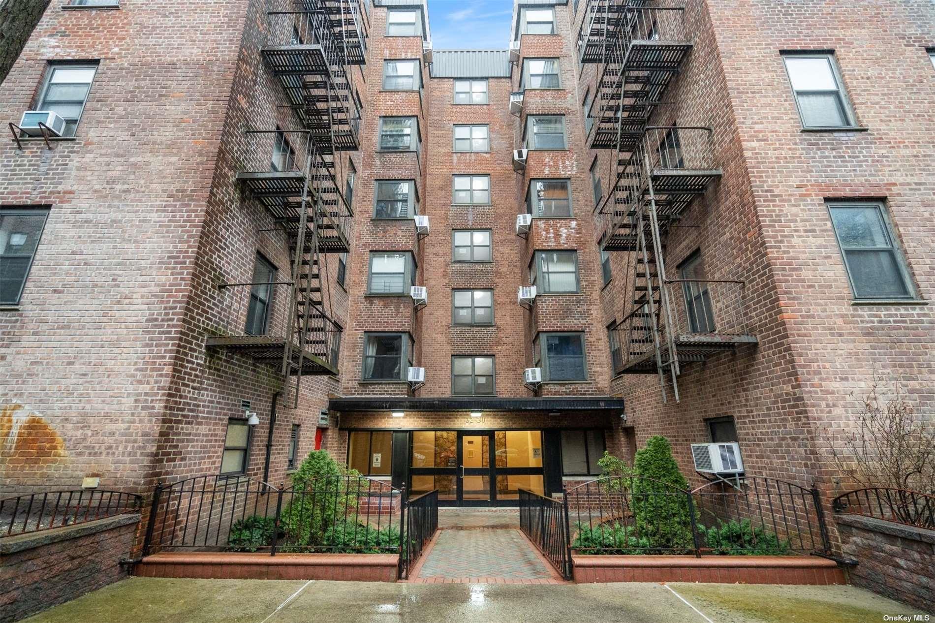32-20 92nd St, East Elmhurst, NY 11369, USA property photo