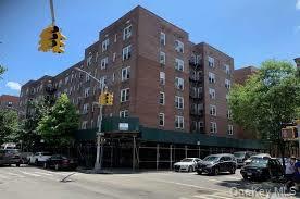 42-40 Bowne St, Flushing, NY 11355, USA property photo