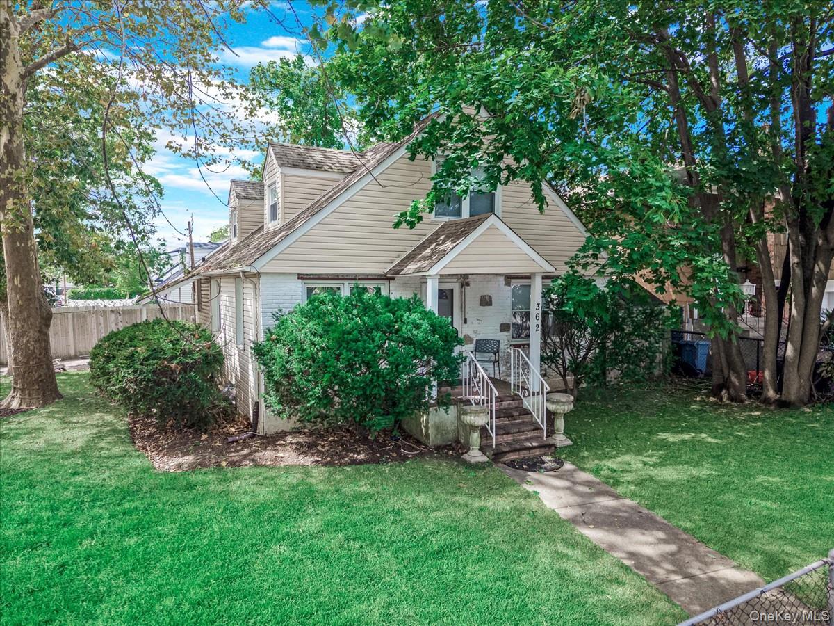 362 Langdon Blvd, Rockville Centre, NY 11570, USA property photo