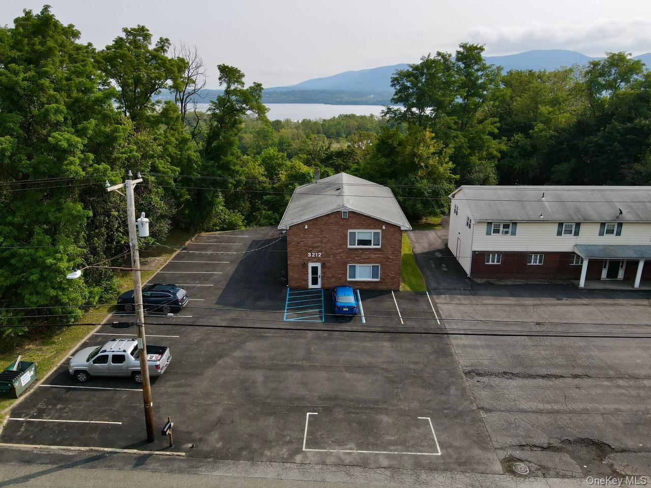3212 US-9W, New Windsor, NY 12553, USA property photo