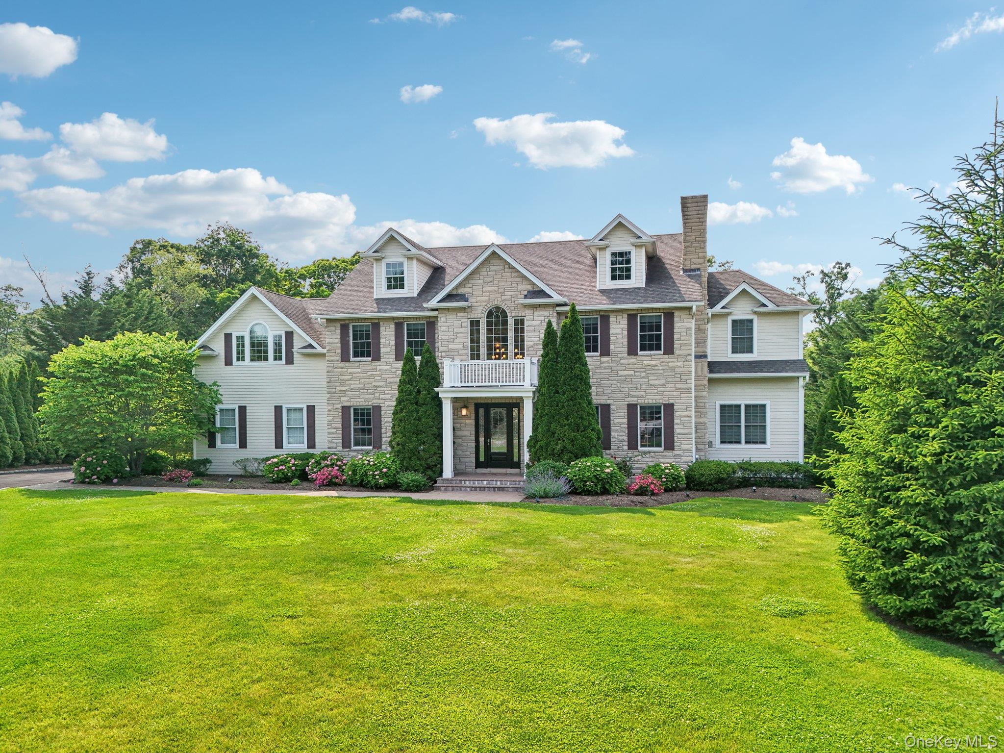4 Celestial Ct, St James, NY 11780, USA property photo