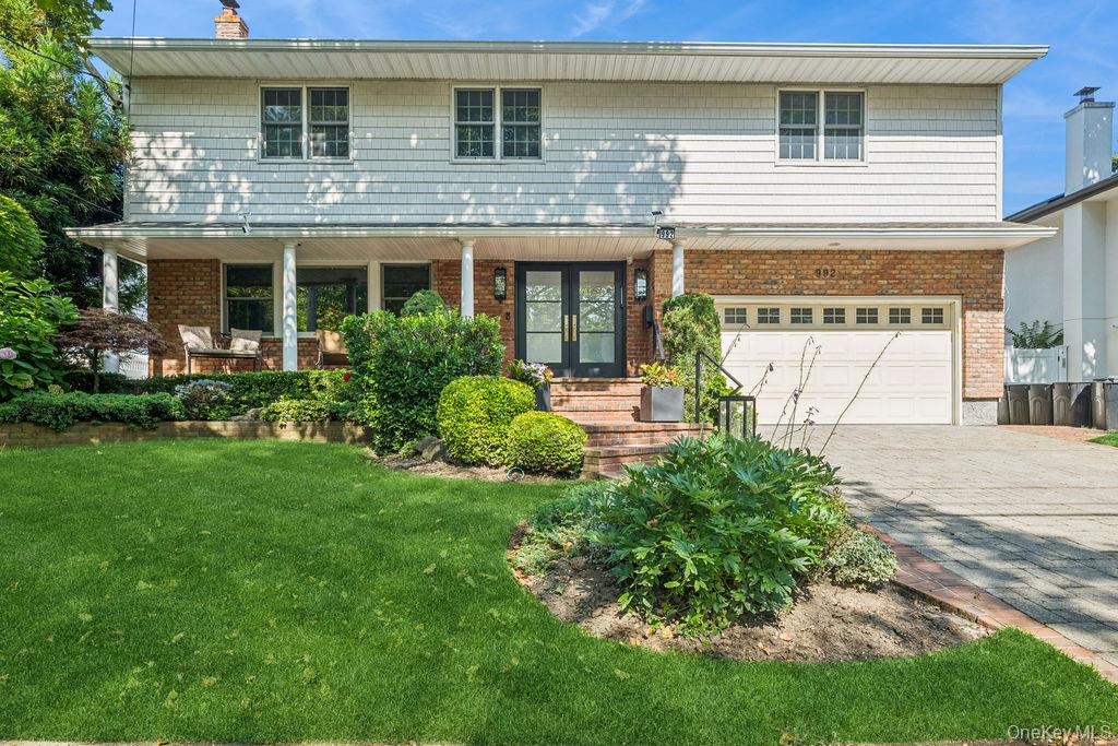 992 Dartmouth Ln, Woodmere, NY 11598, USA property photo