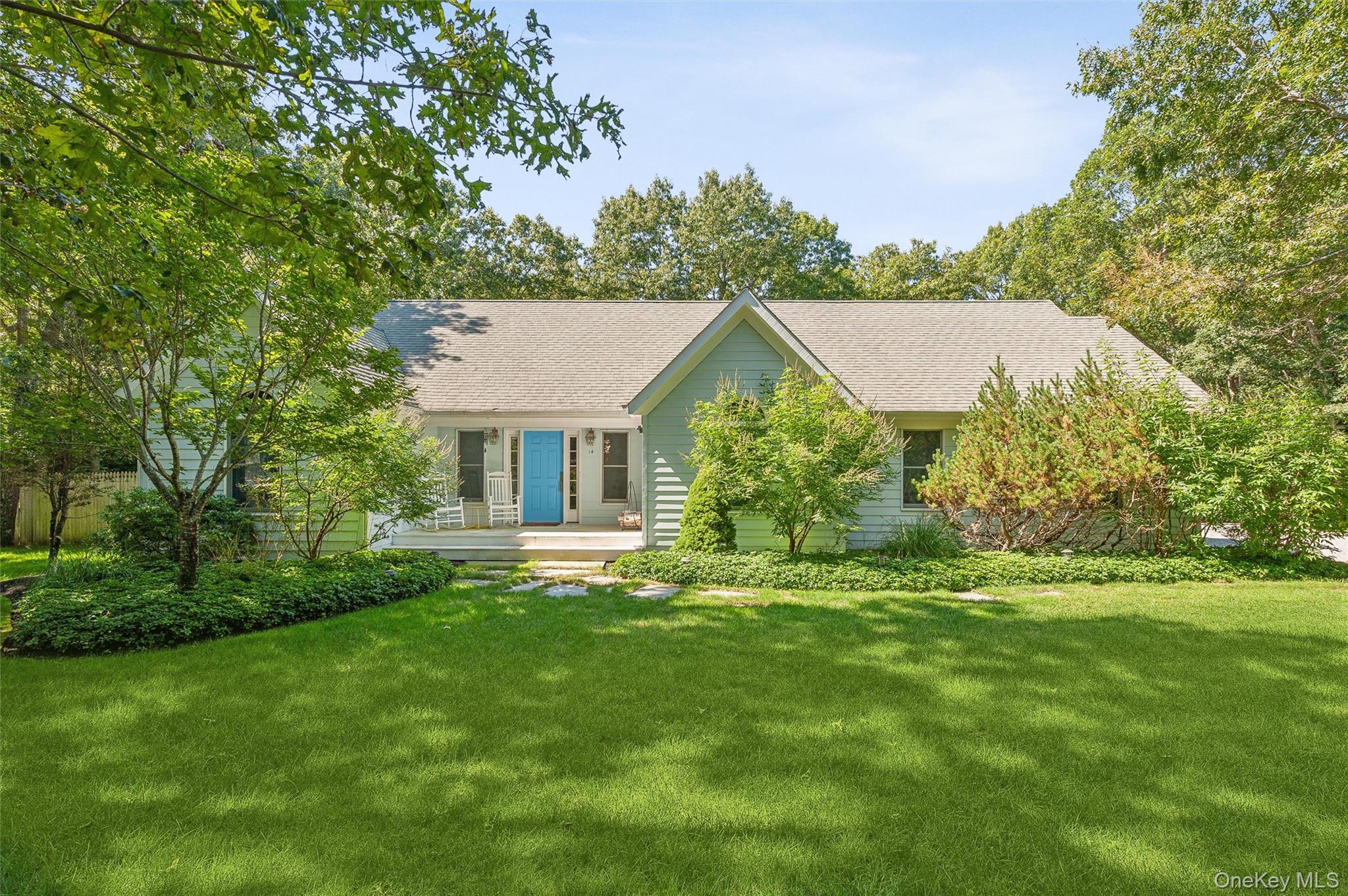 14 Hildreth Pl, Hampton Bays, NY 11946, USA property photo