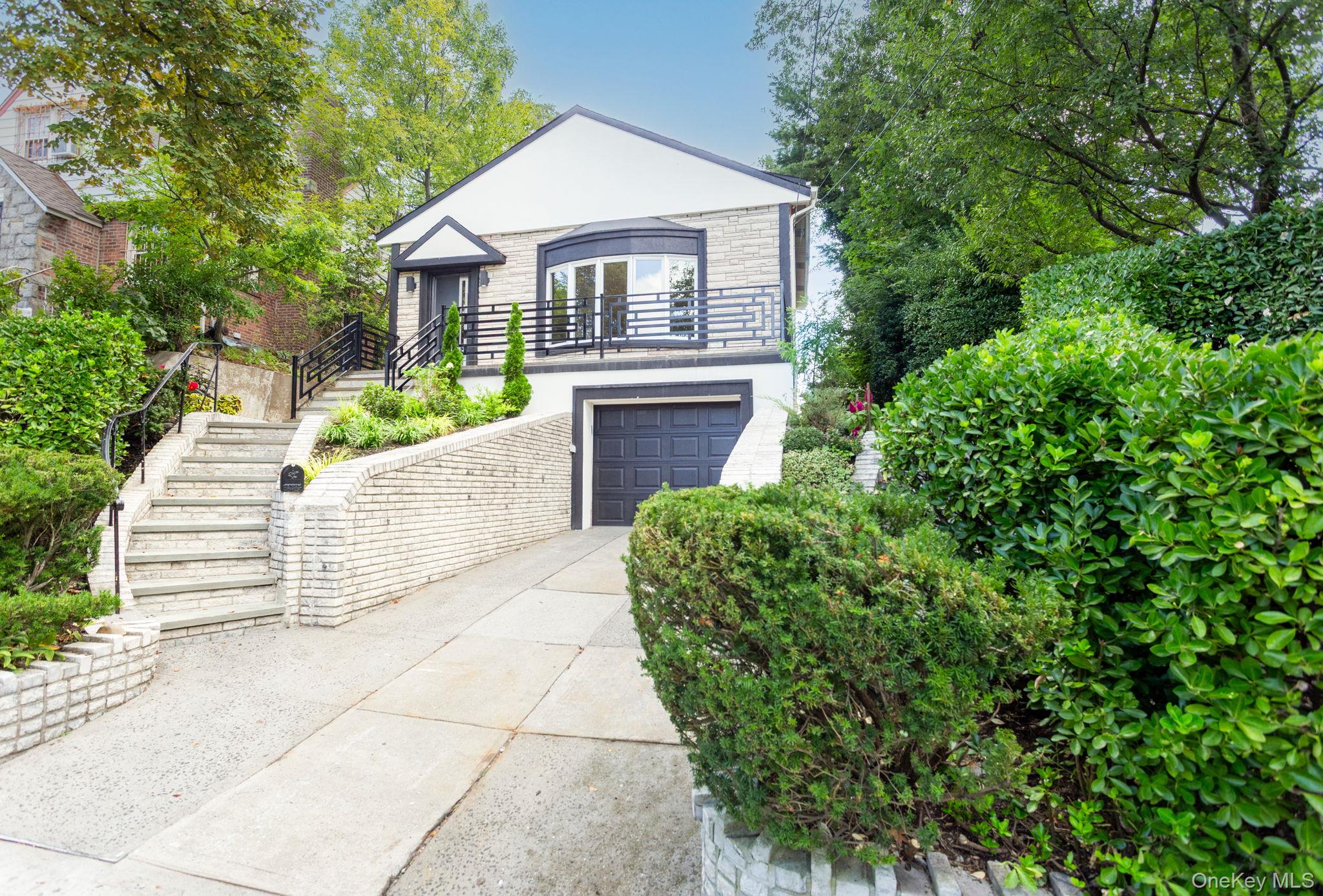 85-49 Avon St, Jamaica, NY 11432, USA property photo
