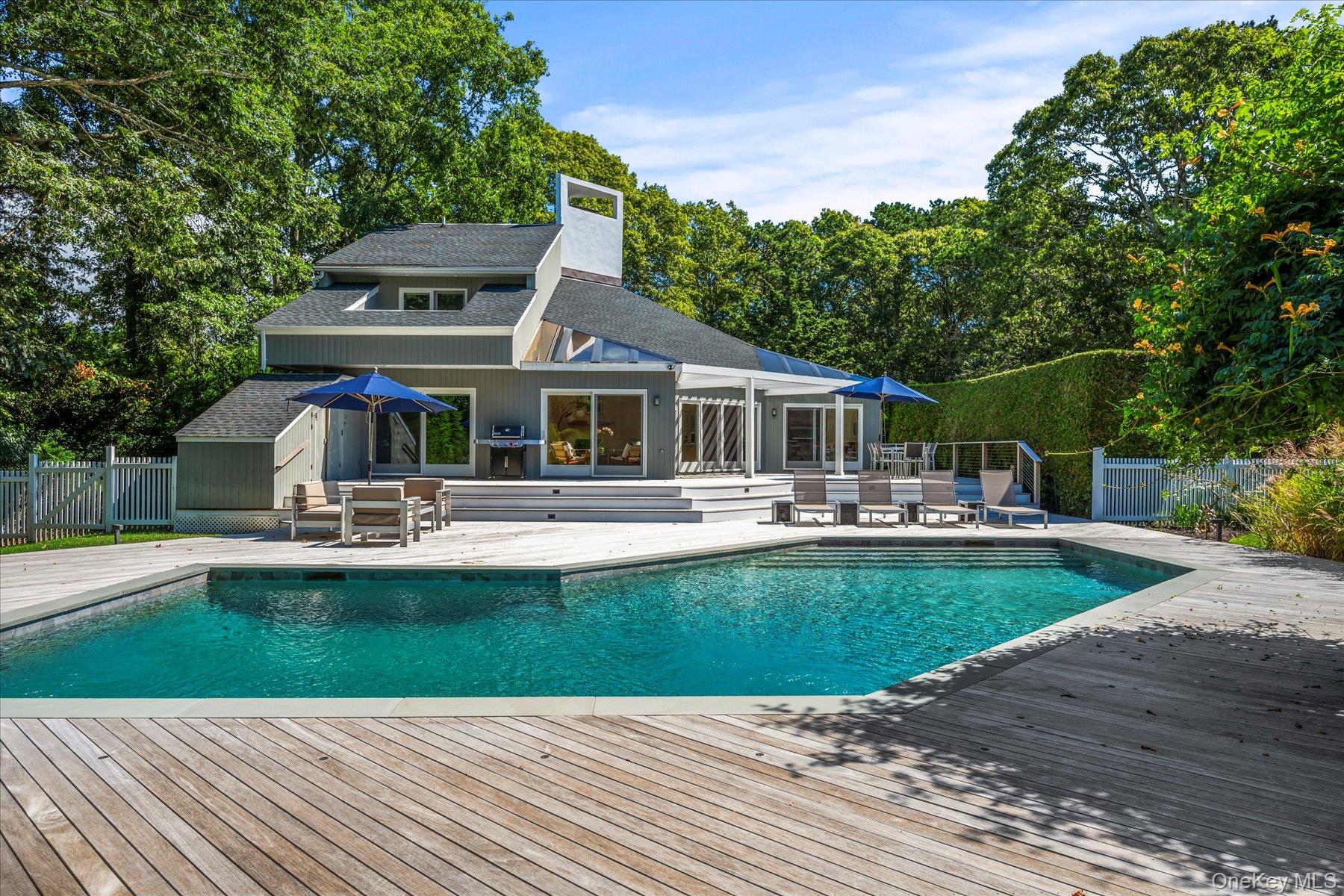 1 Acorn Path, Quogue, NY 11959, USA property photo
