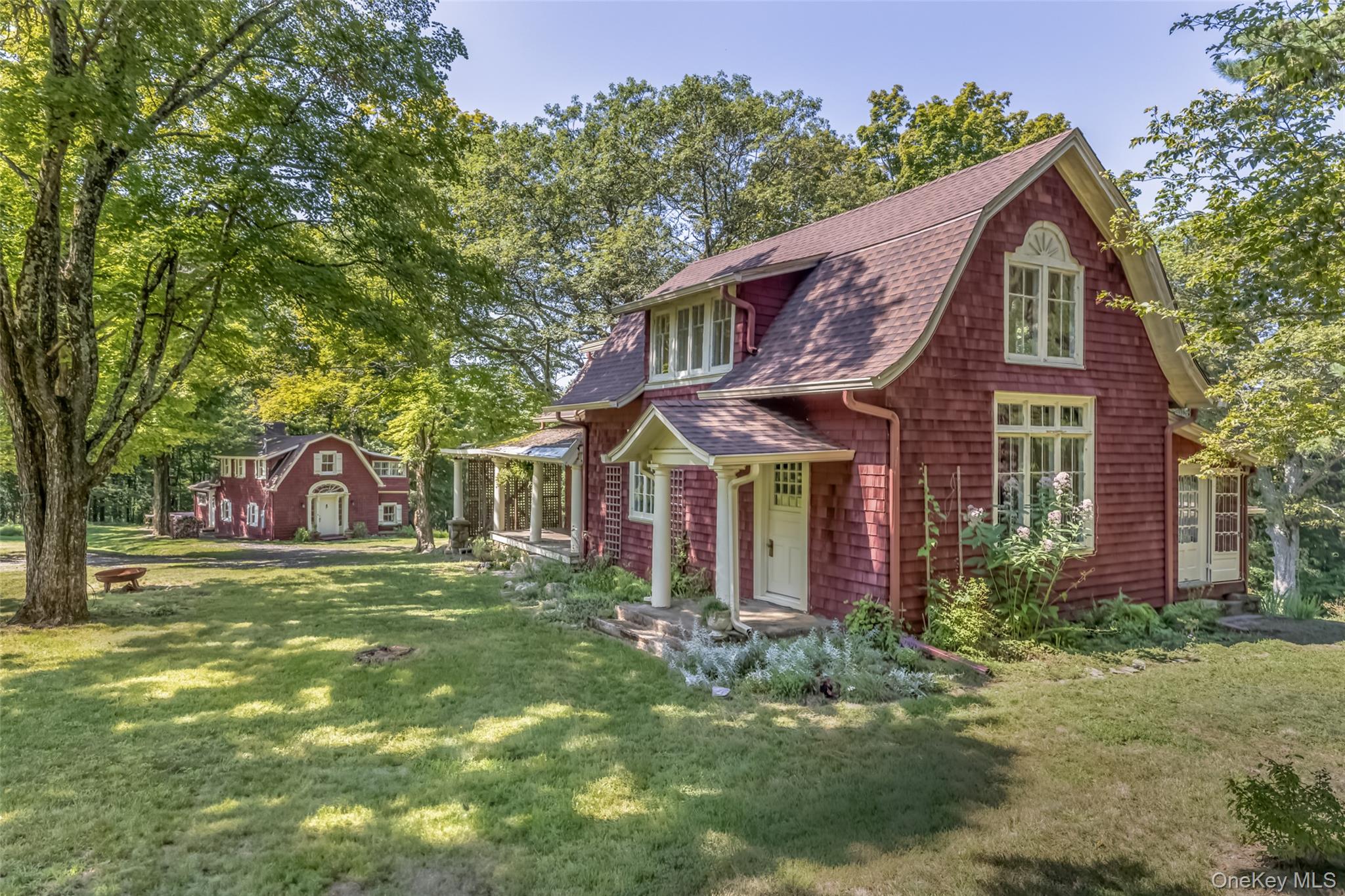 421-423 Hillside Dr, Cragsmoor, NY 12420, USA property photo