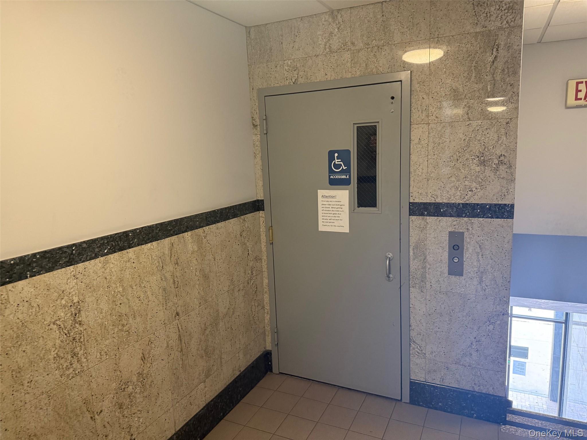 2024 Williamsbridge Rd, Bronx, NY 10461, USA property photo