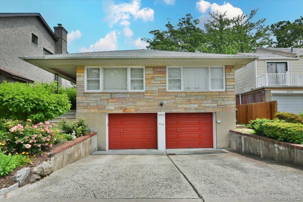 85-19 212th St, Queens Village, NY 11427, USA property photo