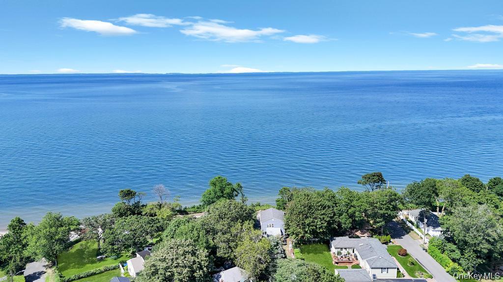 120 Soundview Dr, Rocky Point, NY 11778, USA property photo