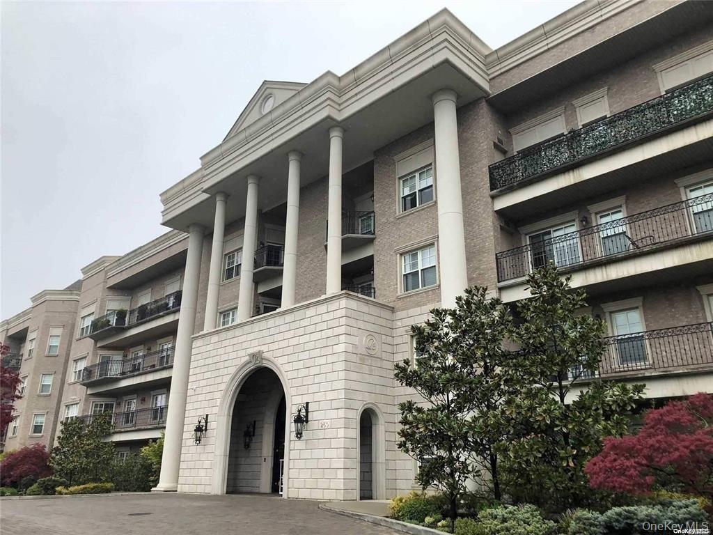Central Dr N, East Meadow, NY 11554, USA property photo