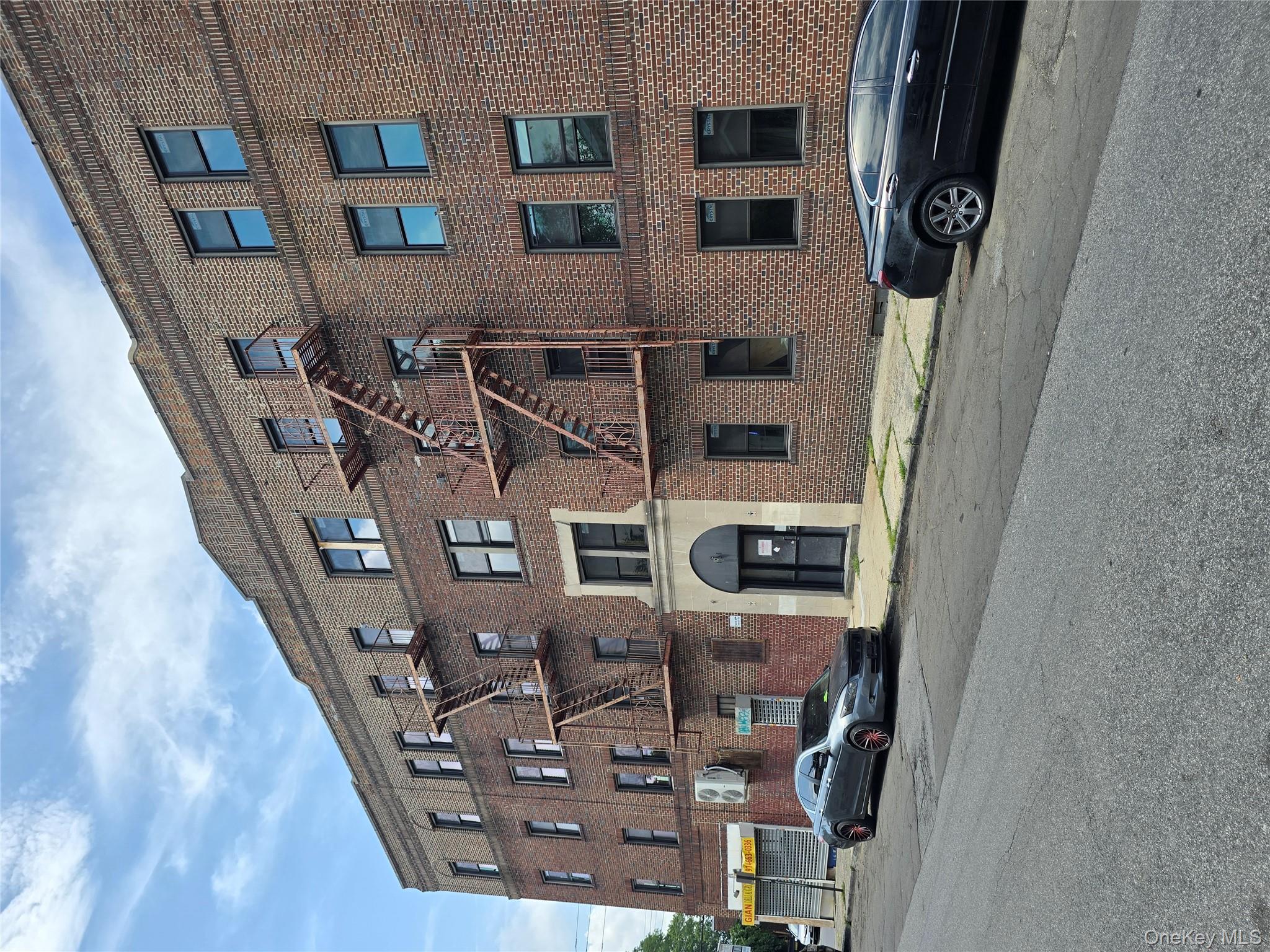145 W Sidney Ave, Mt Vernon, NY 10550, USA property photo