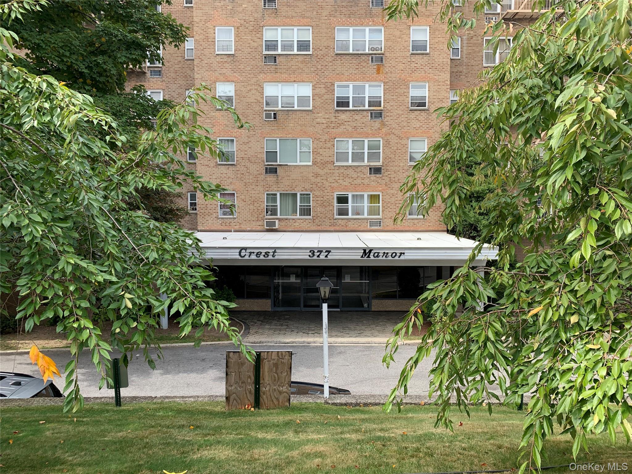 377 N Broadway, Yonkers, NY 10701, USA property photo