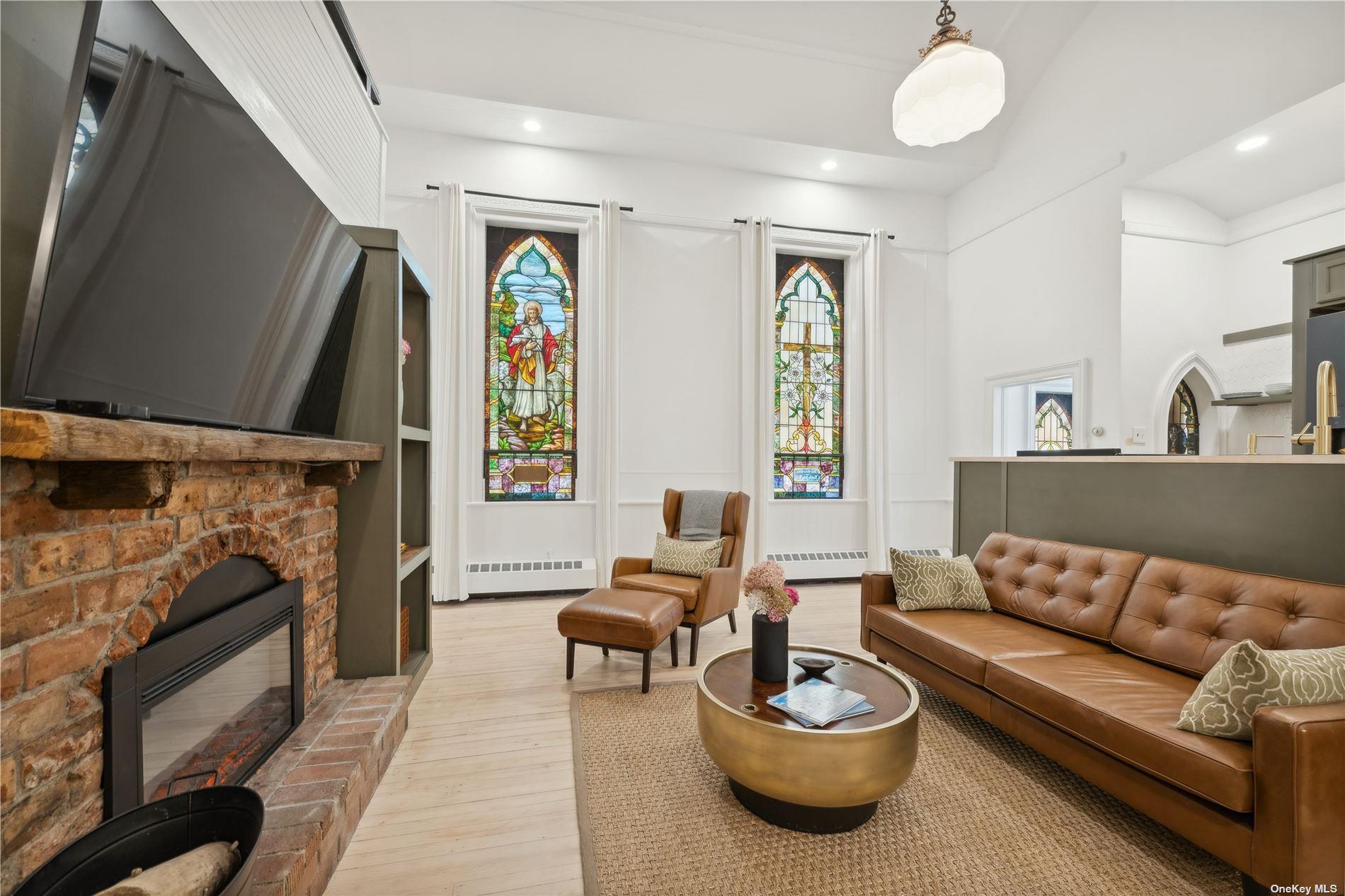248 5th St, Greenport, NY 11944, USA property photo