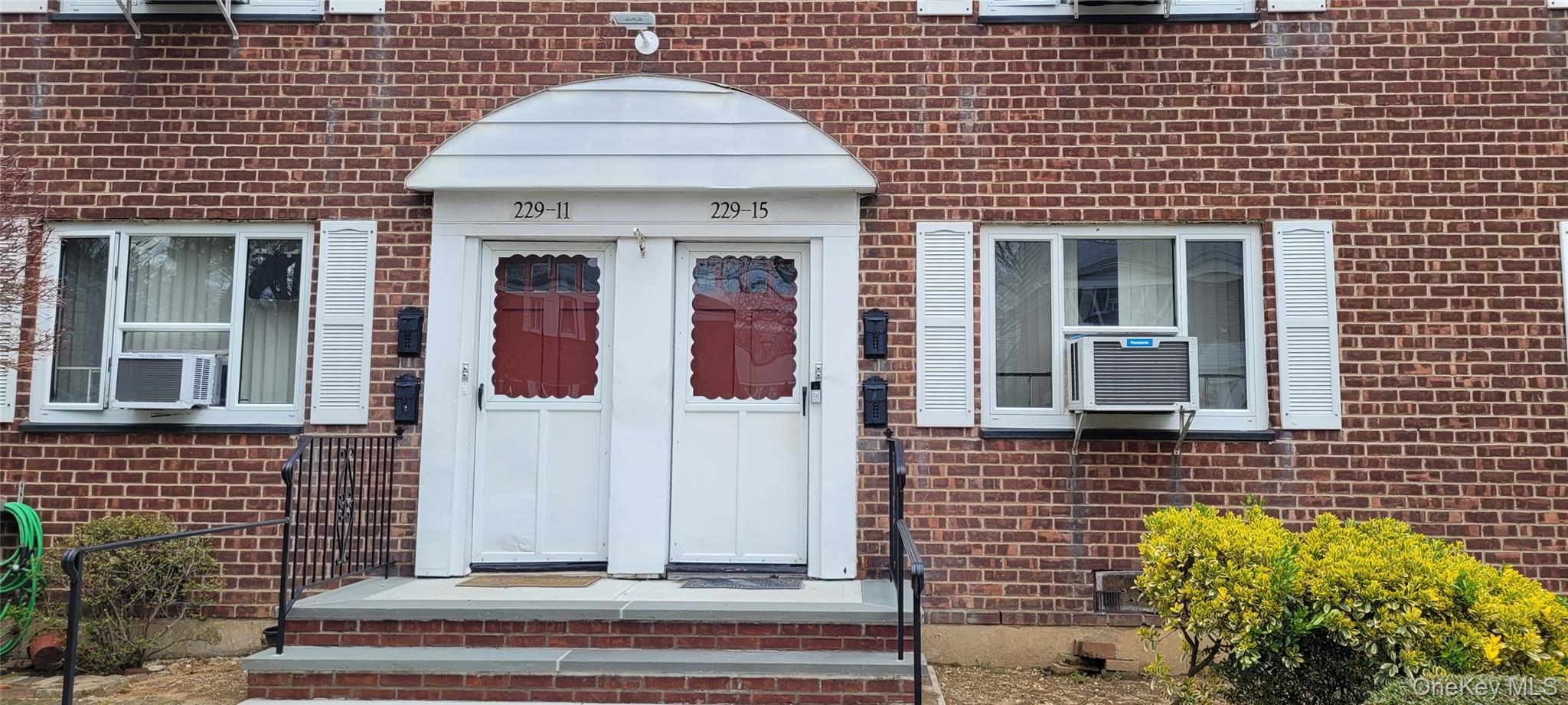 229-15 87th Ave, Queens Village, NY 11427, USA property photo