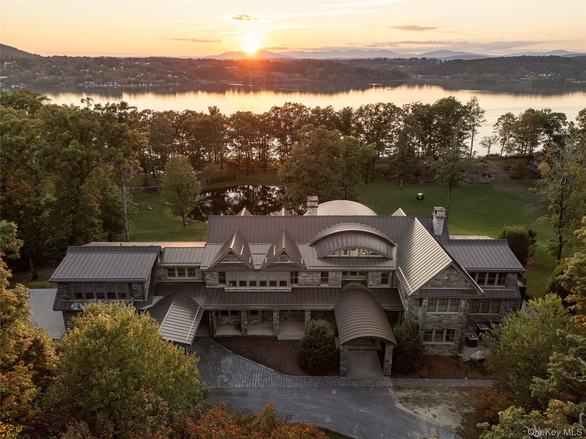 40 Morton Rd, Rhinebeck, NY 12572, USA property photo