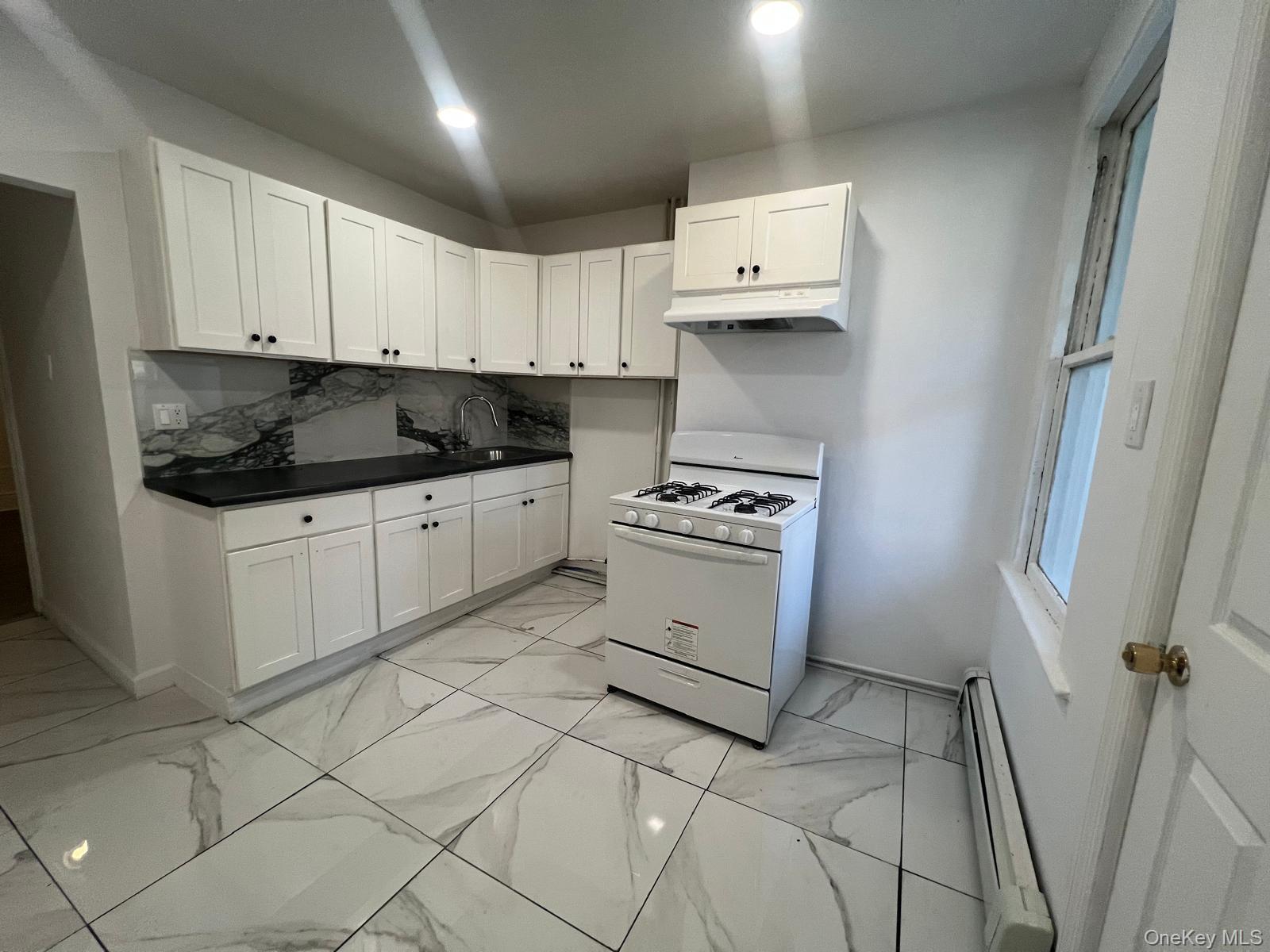 21 Knowles St, Yonkers, NY 10705, USA property photo
