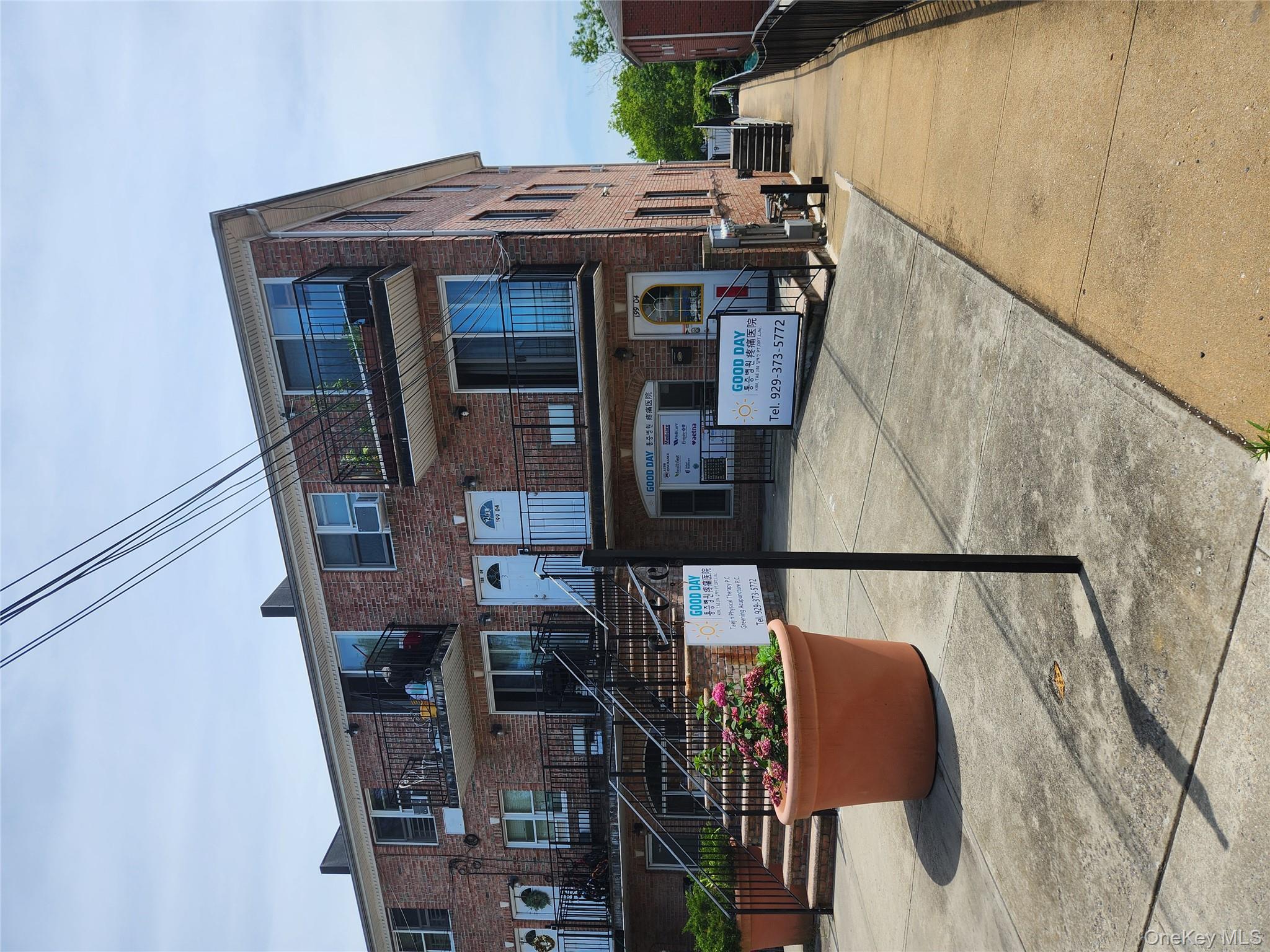53-04 199th St, Flushing, NY 11365, USA property photo