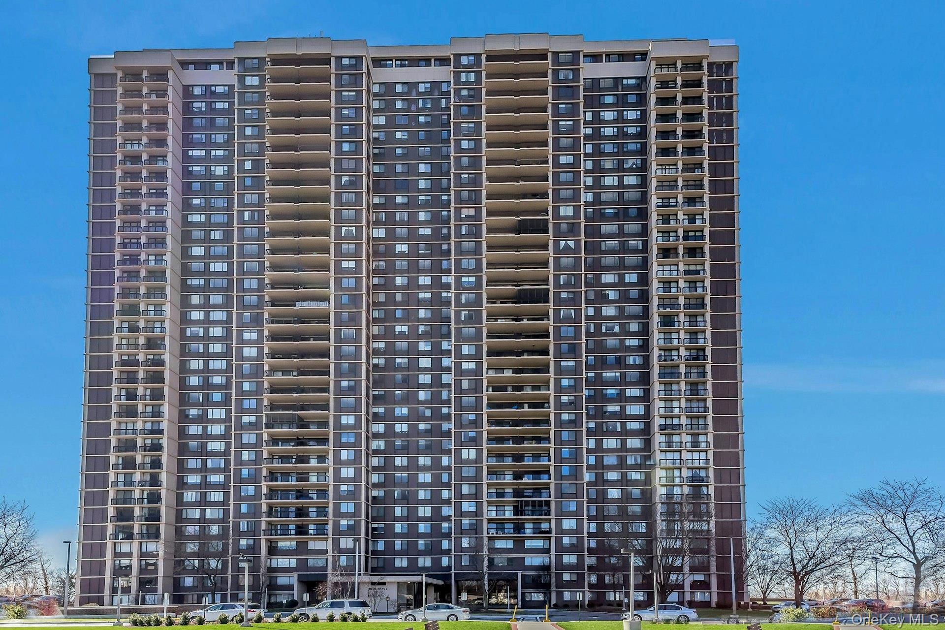 269-10 Grand Central Parkway Unit 27T Floral Park, NY 11005 property photo