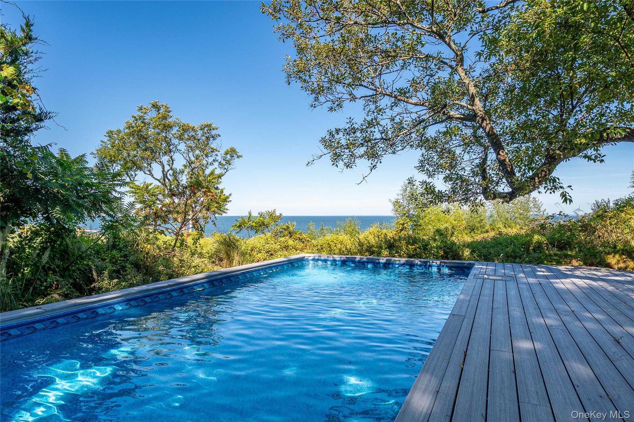 4105 Soundview Ave, Mattituck, NY 11952, USA property photo