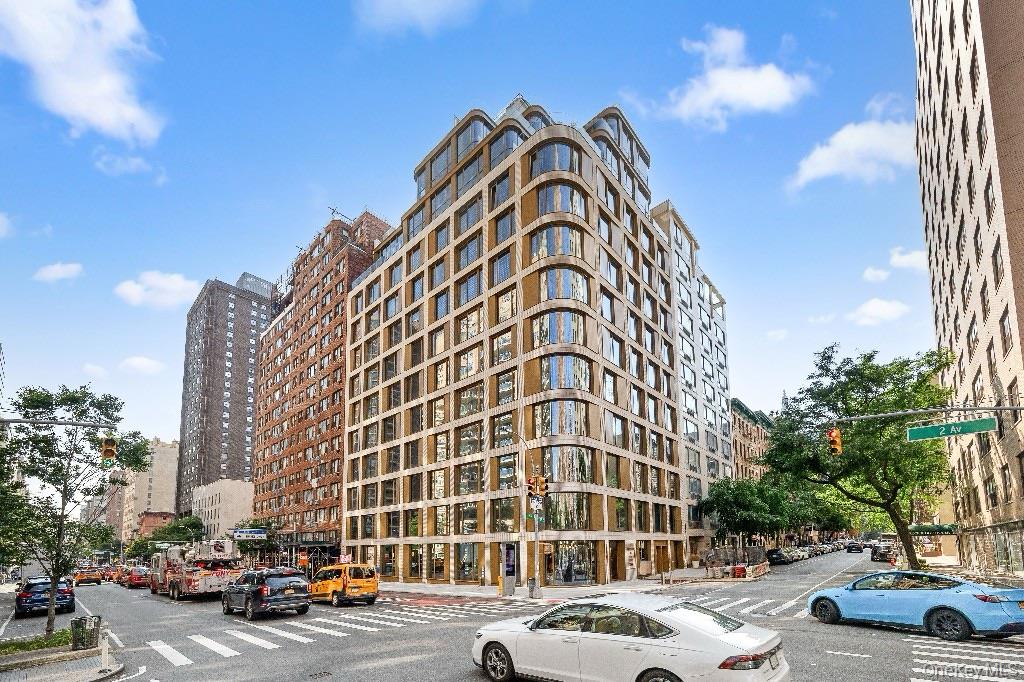 250 E 25th St, New York, NY 10010, USA property photo